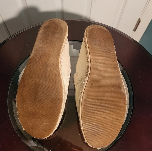 CROWN & IVY size  elephant-theme flat-heel loafers canvas. See note below. - Picture 6 of 7